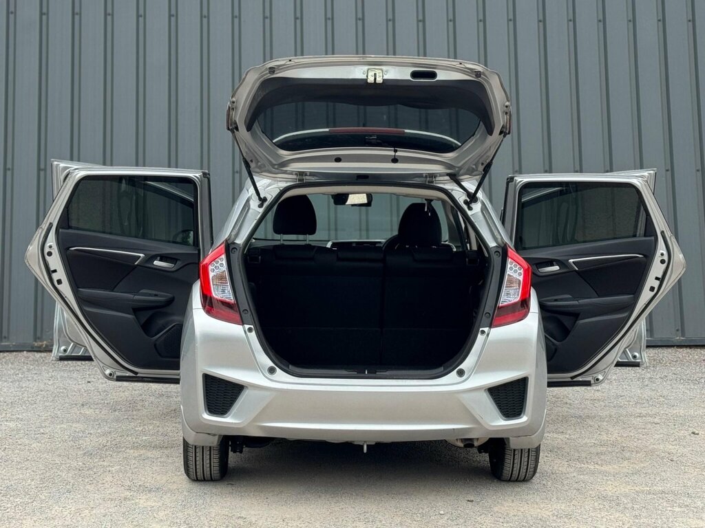 Honda Jazz 1.4L Es Plus White #21