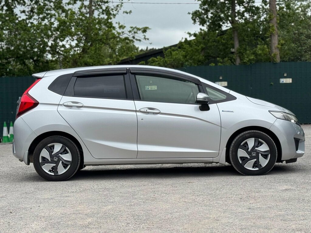 Honda Jazz 1.4L Es Plus White #15