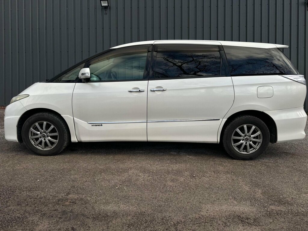 Toyota Estima Hybrid White #6
