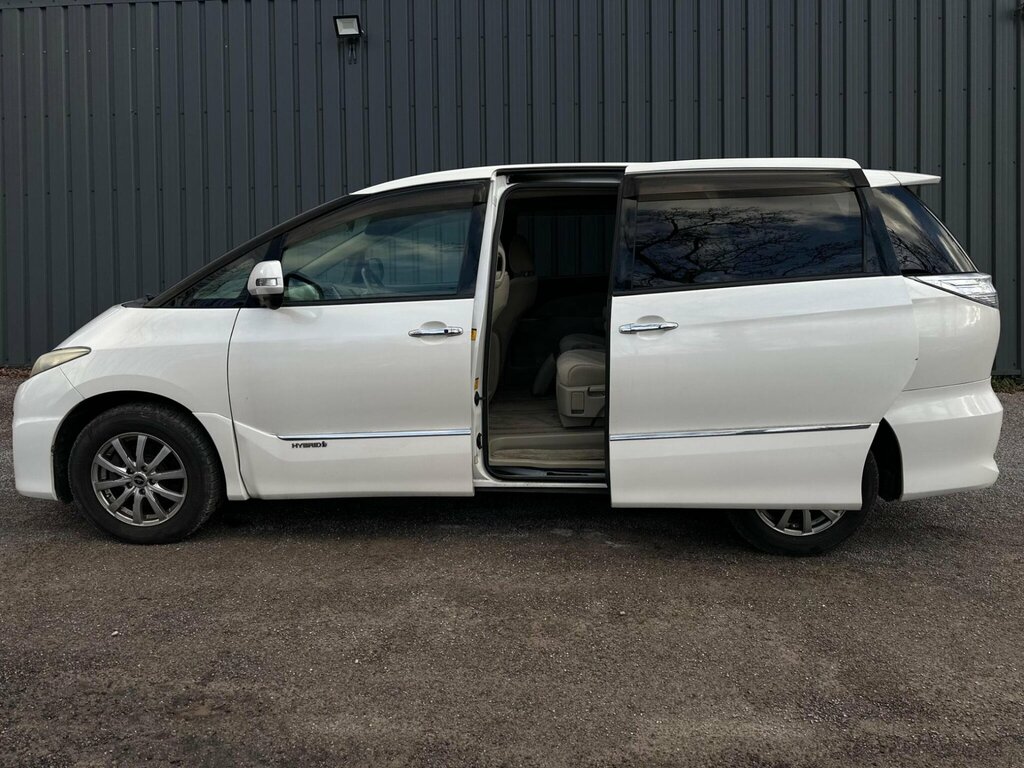 Toyota Estima Hybrid White #5