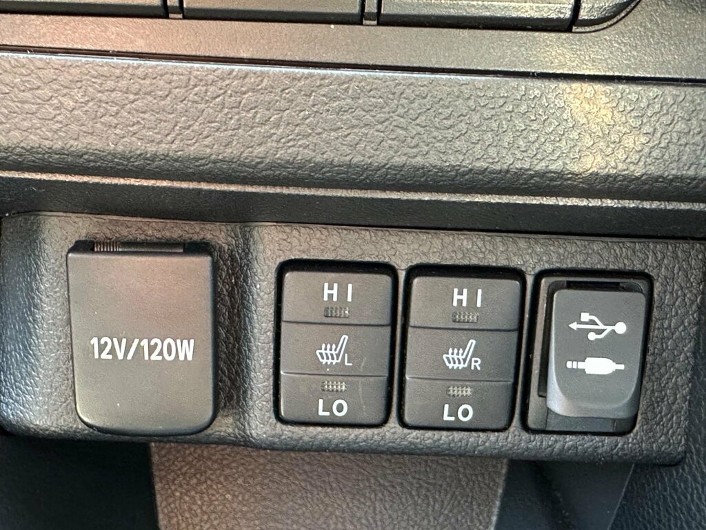 Toyota Auris 1.8L Excel Silver #19