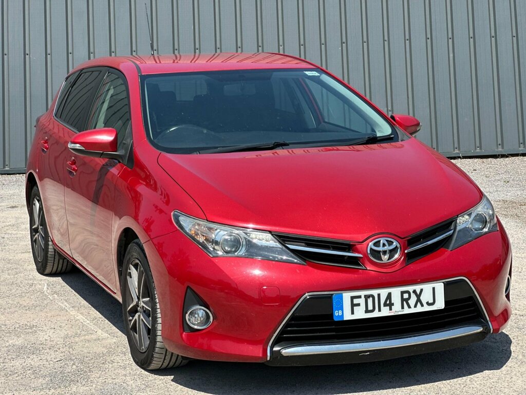 Toyota Auris 1.6 V-matic Icon Plus Euro 5 Red
