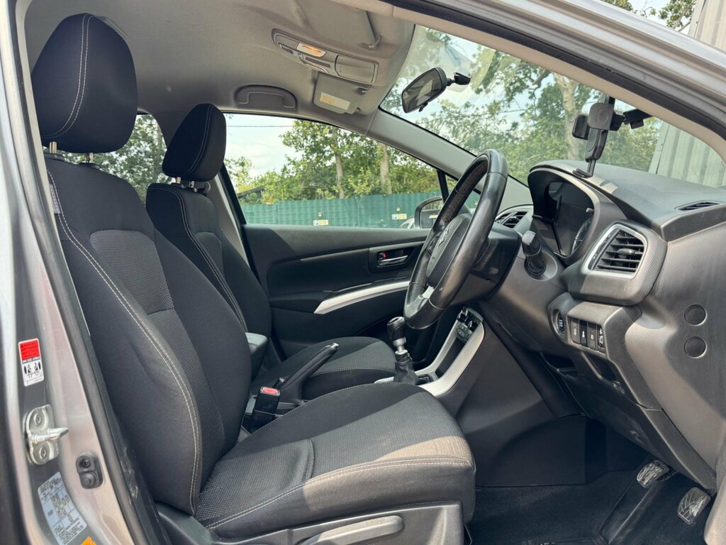 Suzuki SX4 Sz-t 5-Door White #21