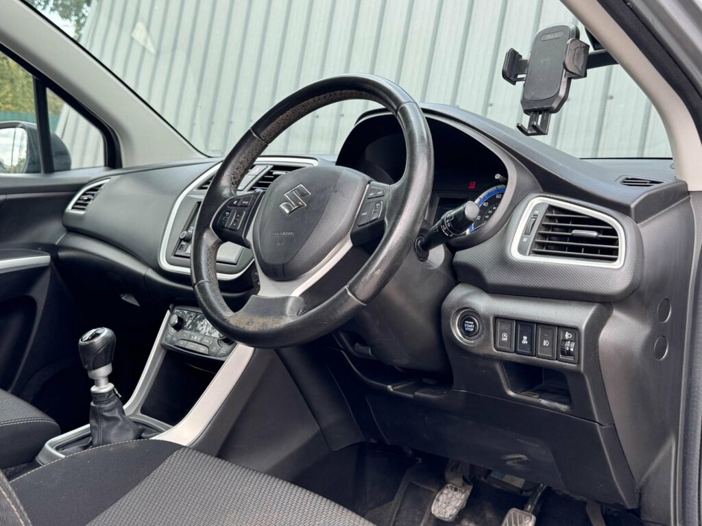 Suzuki SX4 Sz-t 5-Door White #16