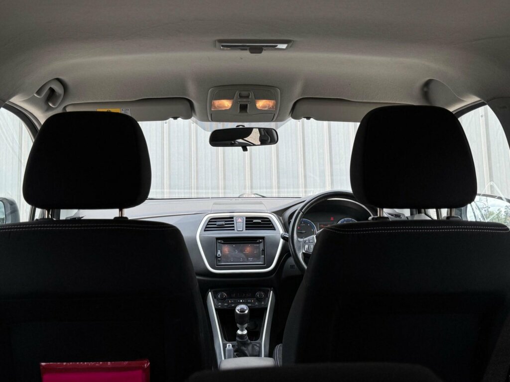 Suzuki SX4 Sz-t 5-Door White #14