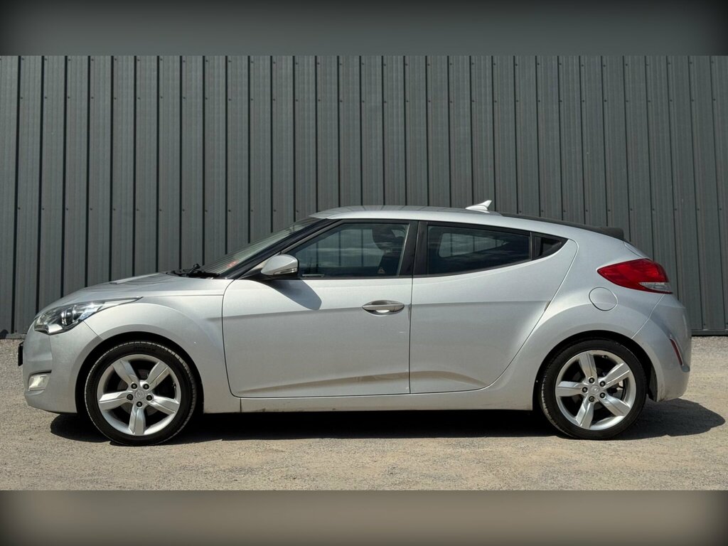 Hyundai Veloster Silver #8