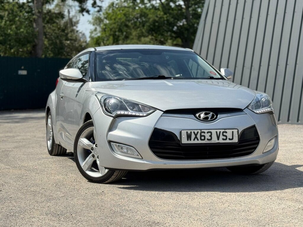 Hyundai Veloster Silver #1