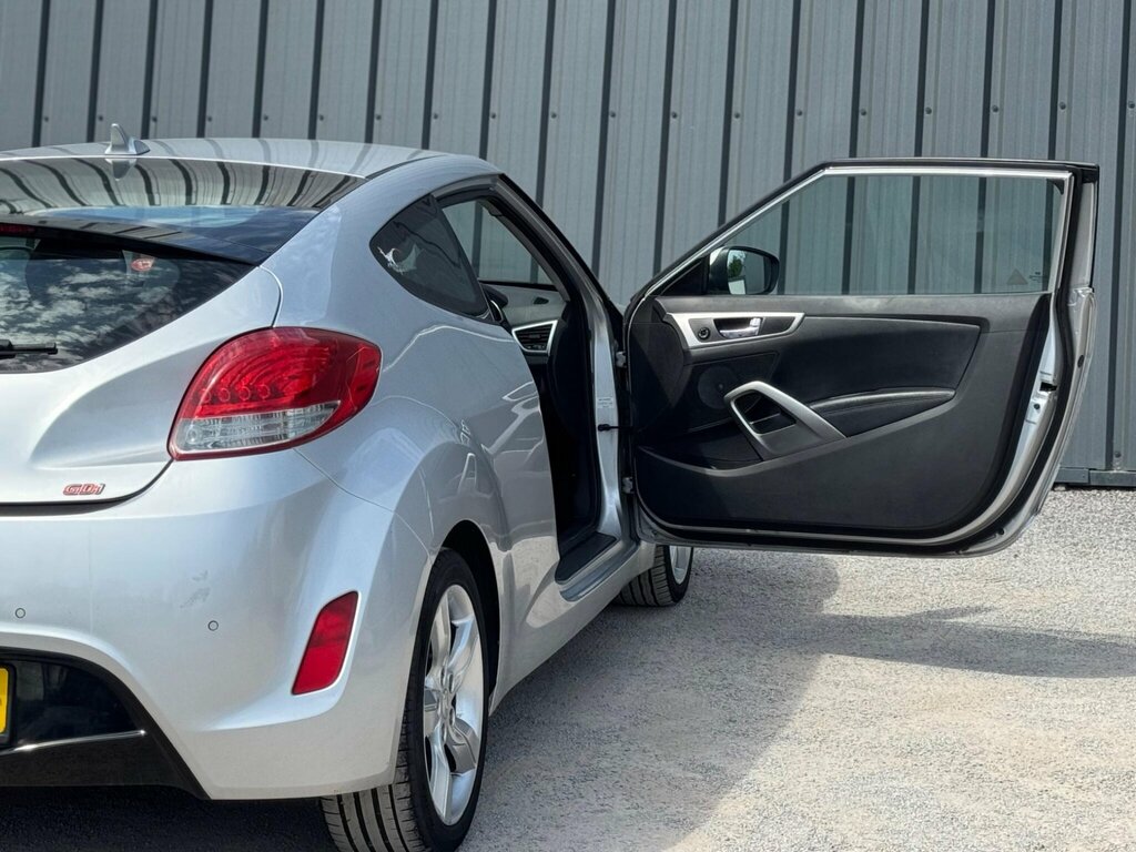 Hyundai Veloster Silver #14