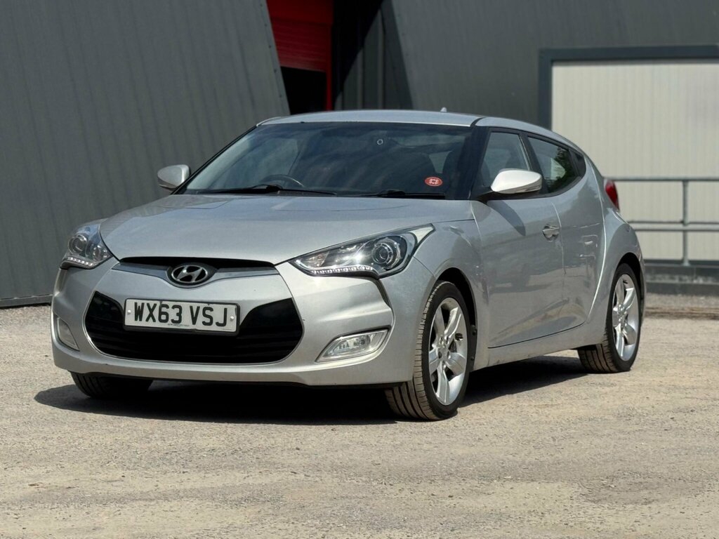 Hyundai Veloster Silver #4