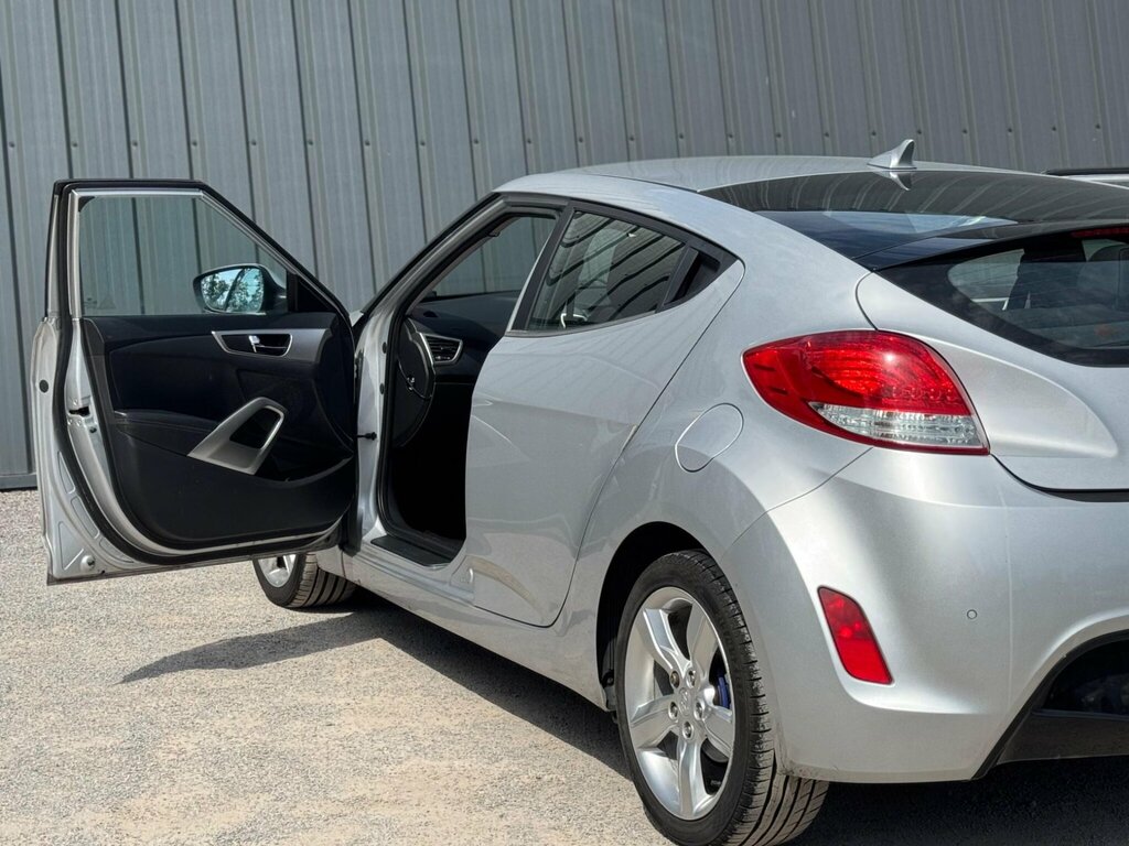 Hyundai Veloster Silver #15