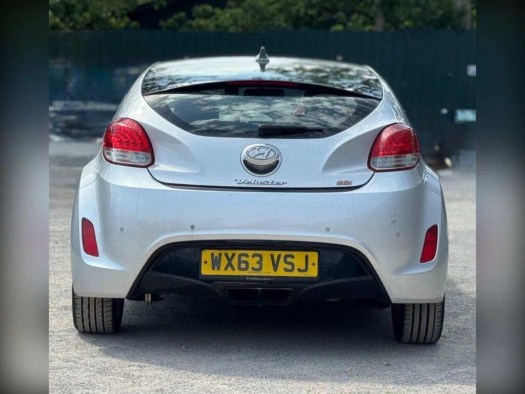 Hyundai Veloster Silver #6