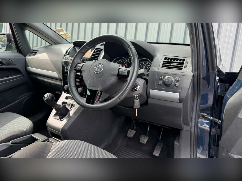 Vauxhall Zafira Mpv Silver #37