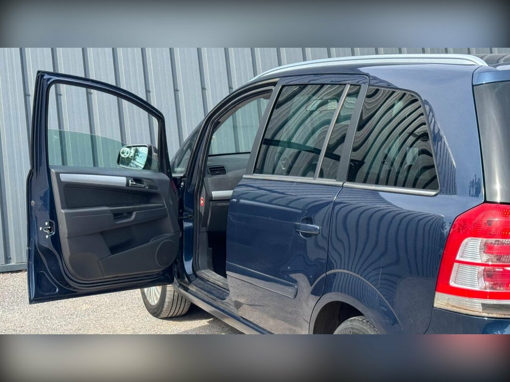 Vauxhall Zafira Mpv Silver #24