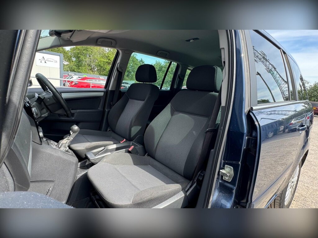 Vauxhall Zafira Mpv Silver #20