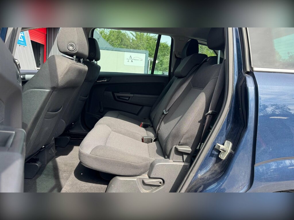 Vauxhall Zafira Mpv Silver #19