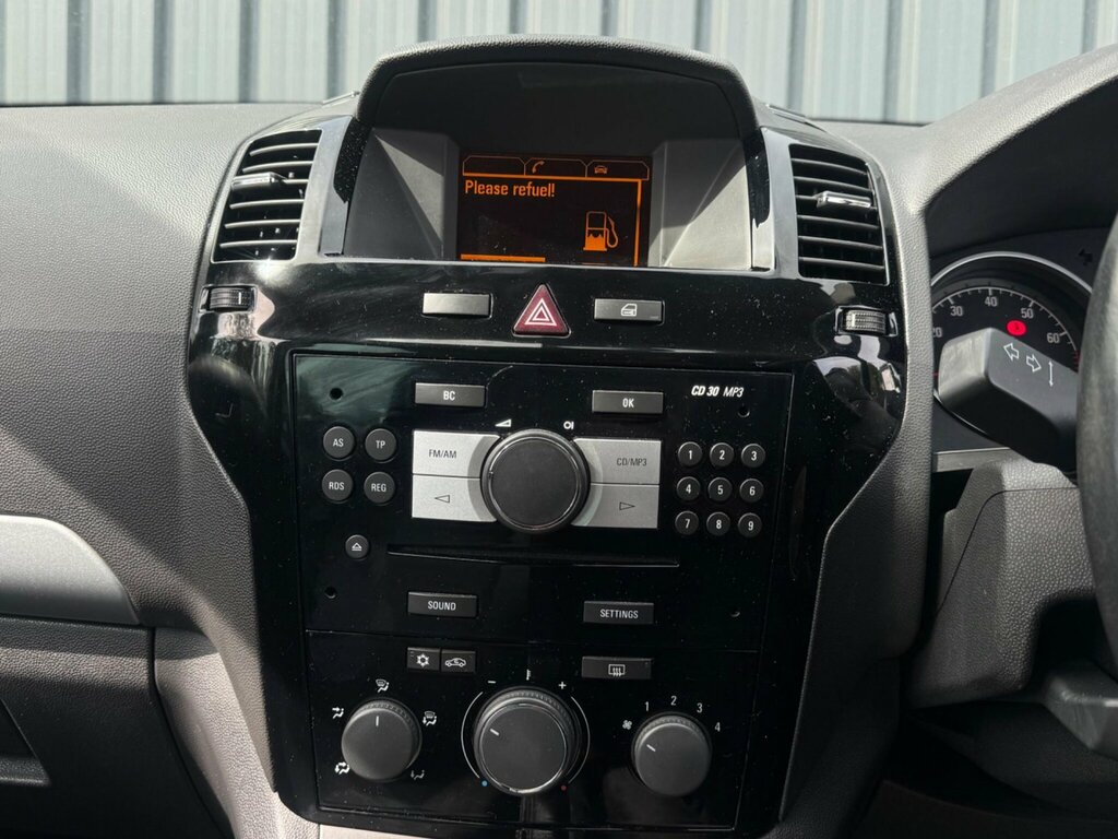 Vauxhall Zafira Mpv Silver #30