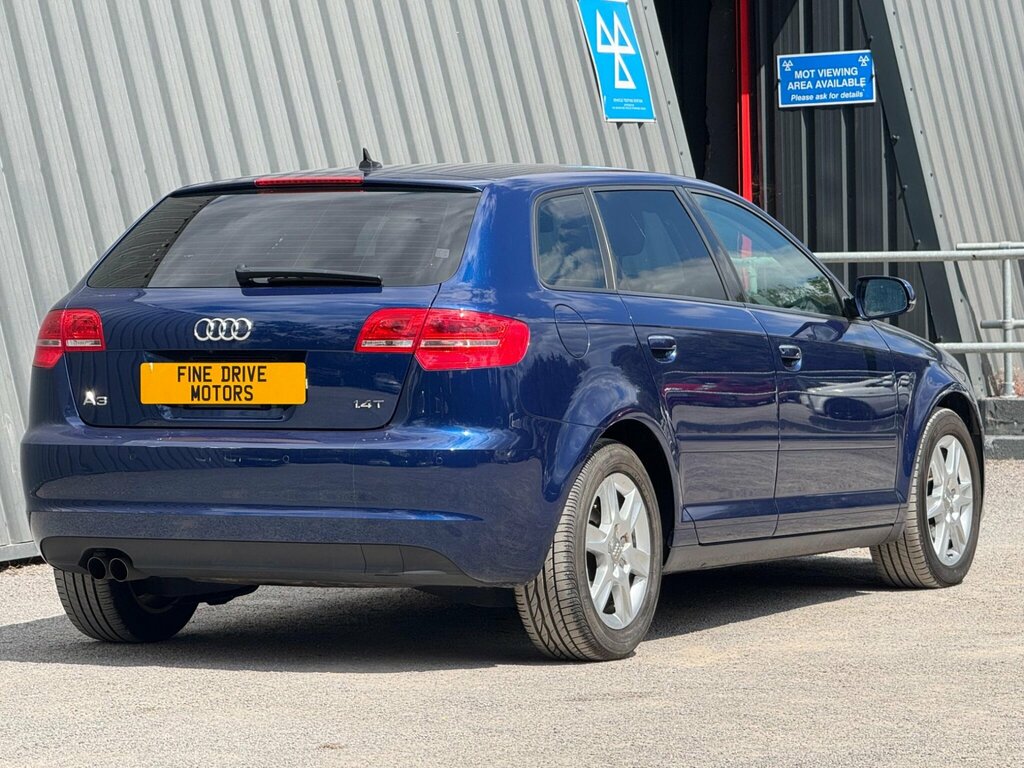 Audi A3 2.0 Tdi Se Hatchback S Tronic 117 Gkm Red #10