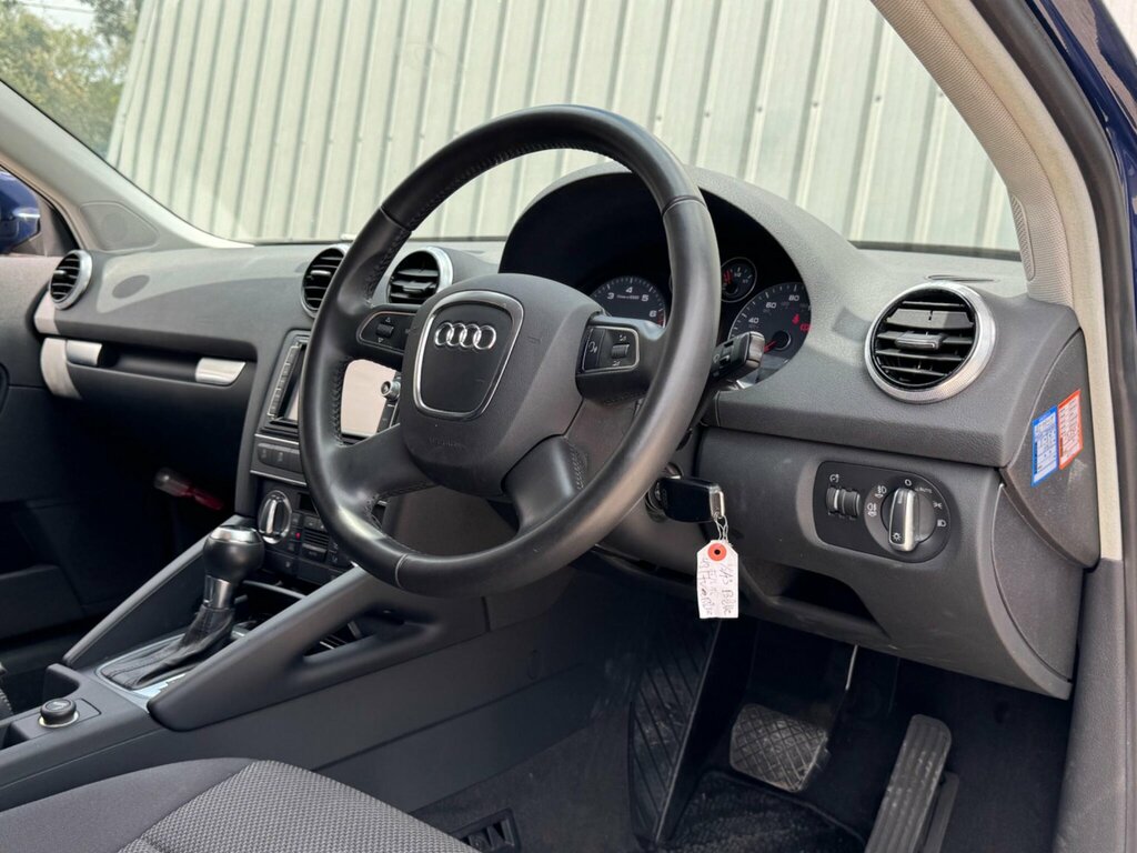 Audi A3 2.0 Tdi Se Hatchback S Tronic 117 Gkm Red #30