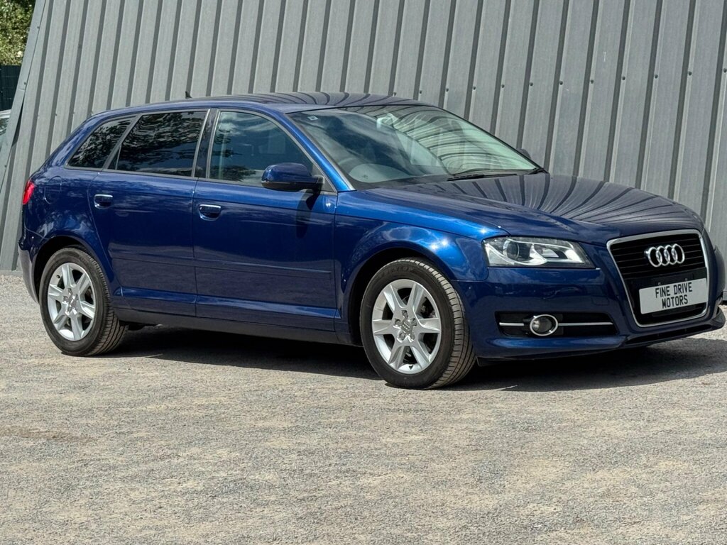 Audi A3 2.0 Tdi Se Hatchback S Tronic 117 Gkm Red #8