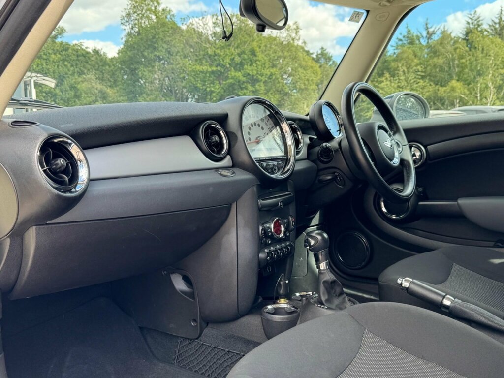 Mini Clubman  Blue #29