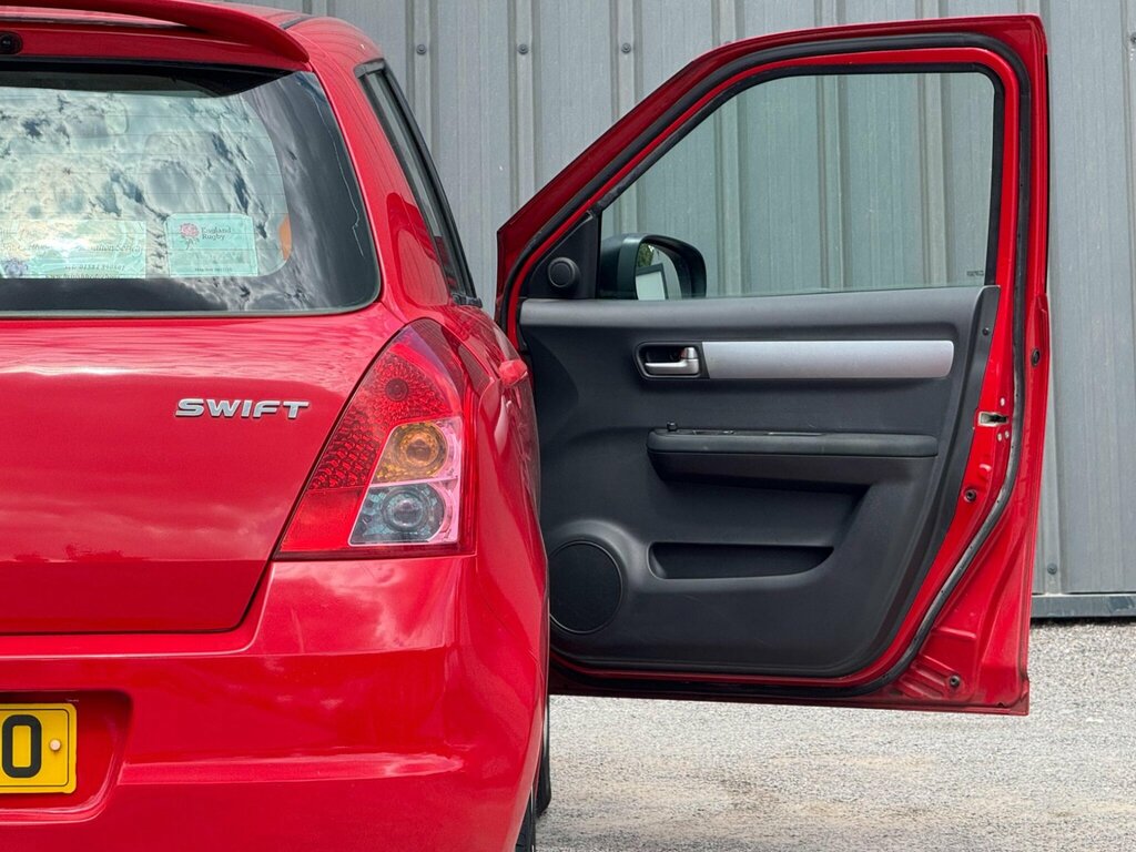Suzuki Swift 1.5 Glx Hatchback 143 Gkm, 101 Black #11