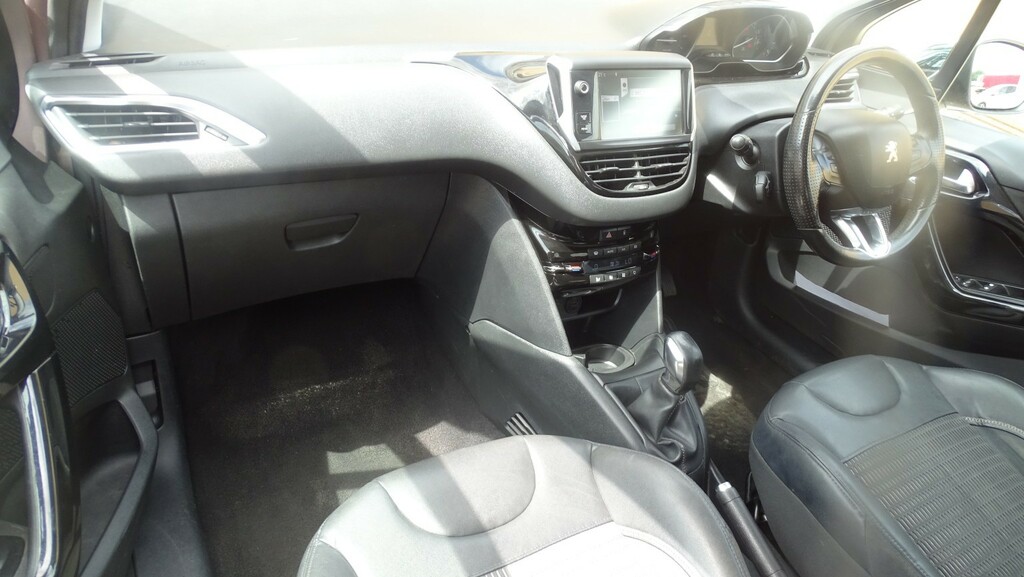 Peugeot 208 1.2 Allure 82 Bhp Pink #26