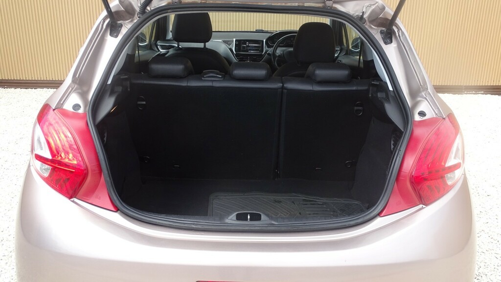 Peugeot 208 1.2 Allure 82 Bhp Pink #34