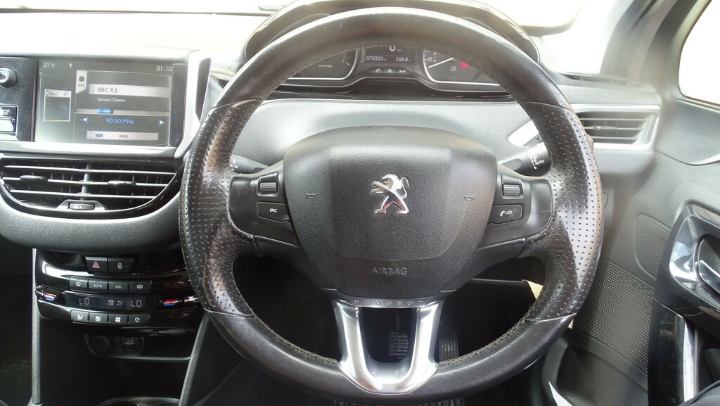 Peugeot 208 1.2 Allure 82 Bhp Pink #15