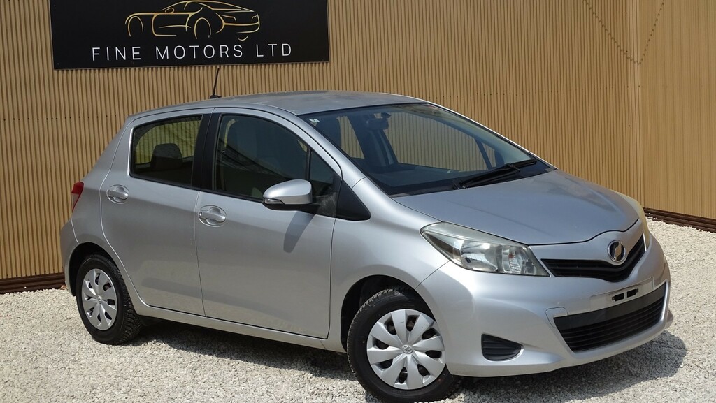Toyota Yaris 1.0 Vvt-i Edition Silver #2