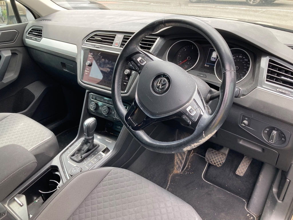 Volkswagen Tiguan 2.0 Se Navigation Tdi Bmt 4Motion Dsg VN18SYF Beige #3
