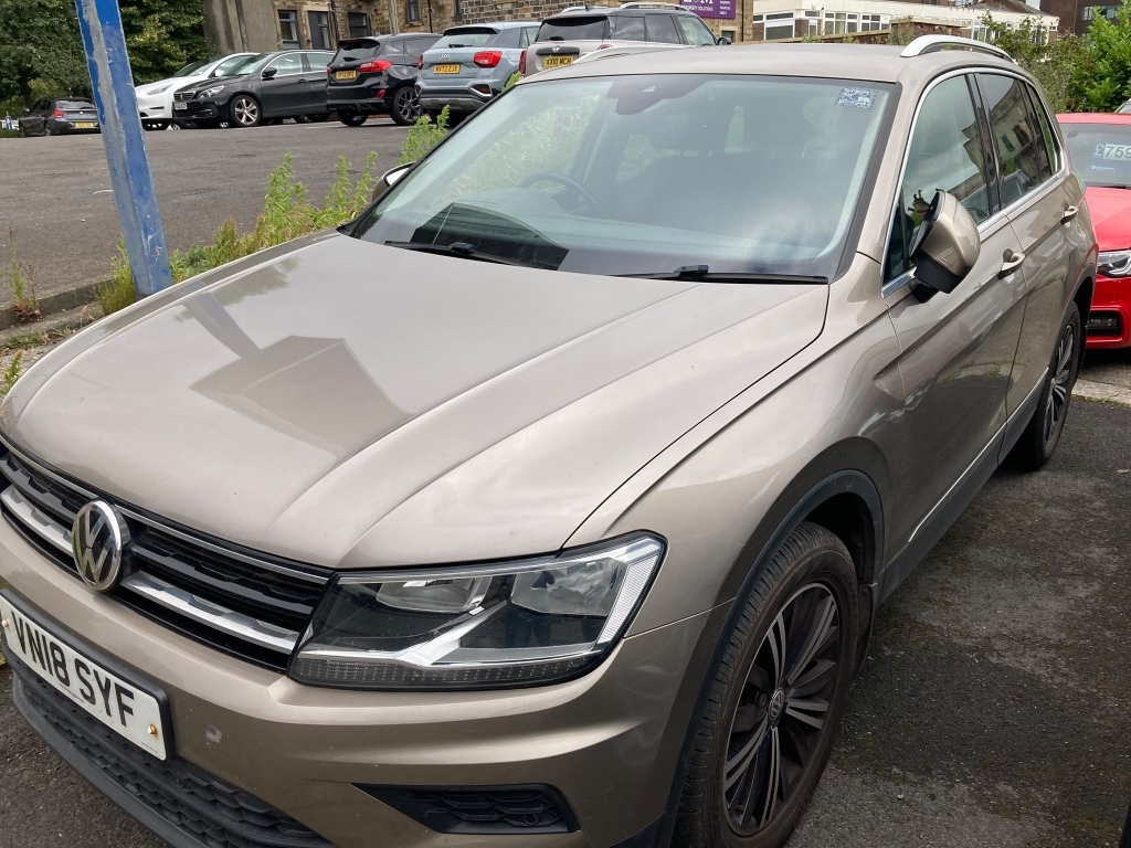 Volkswagen Tiguan 2.0 Se Navigation Tdi Bmt 4Motion Dsg VN18SYF Beige #2