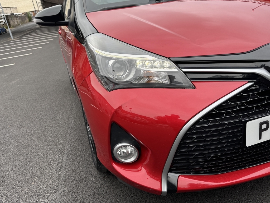 Toyota Yaris 1.3 Vvt-i Design Black #5