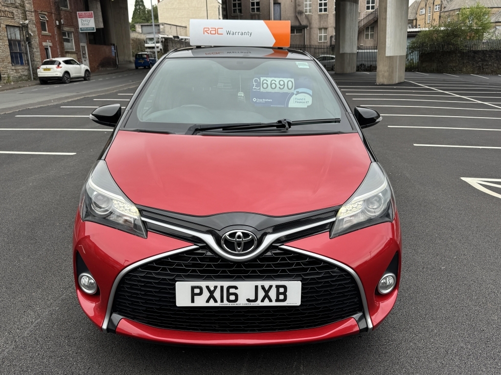 Toyota Yaris 1.3 Vvt-i Design Black #3