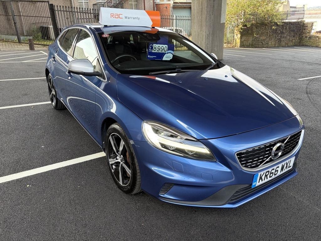 Volvo V40 2.0 D4 R-design Blue