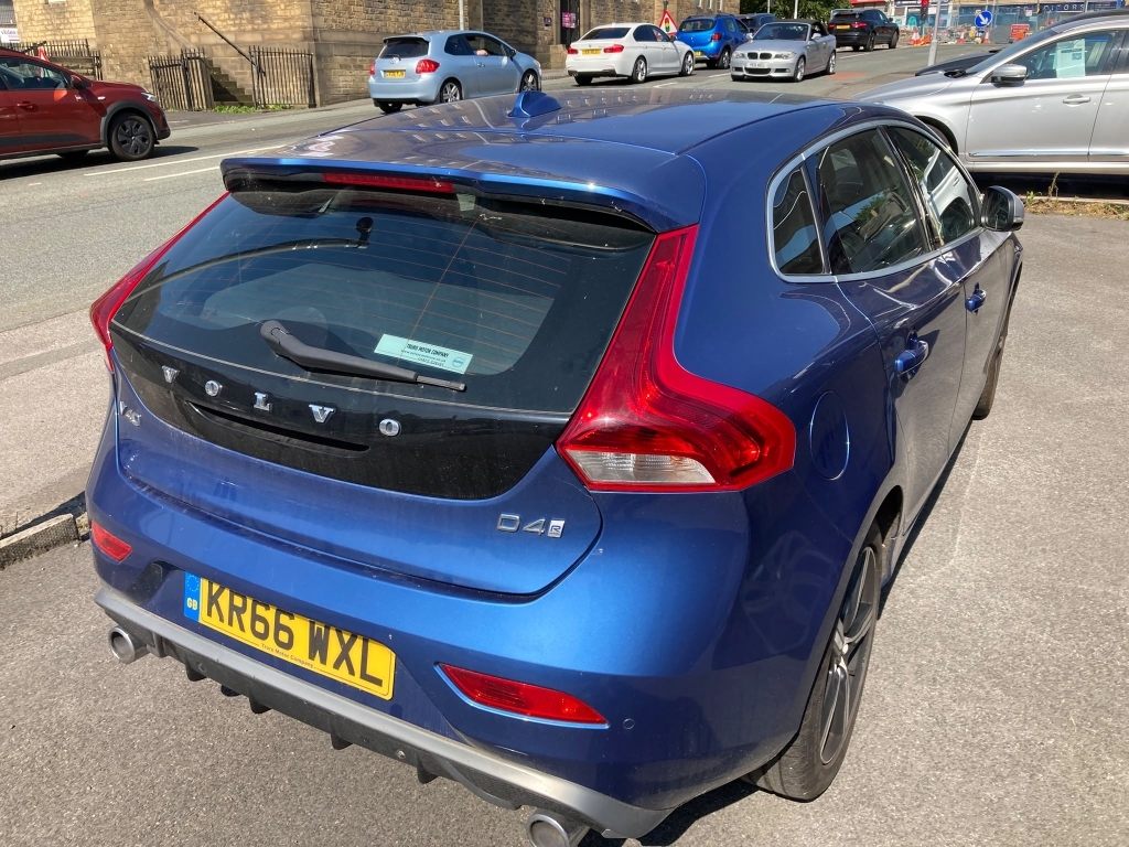 Volvo V40 2.0 D4 R-design Blue #2