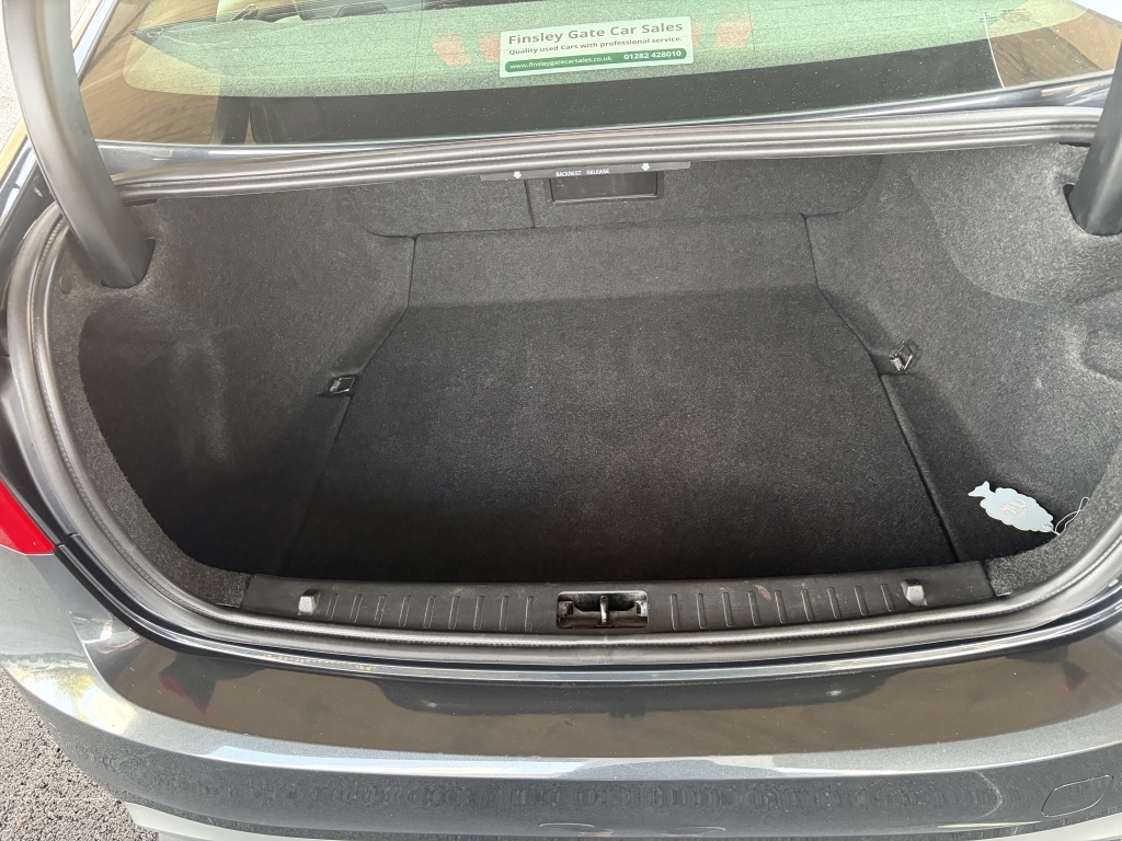Volvo S60 D4 R-design Lux Nav Black #37