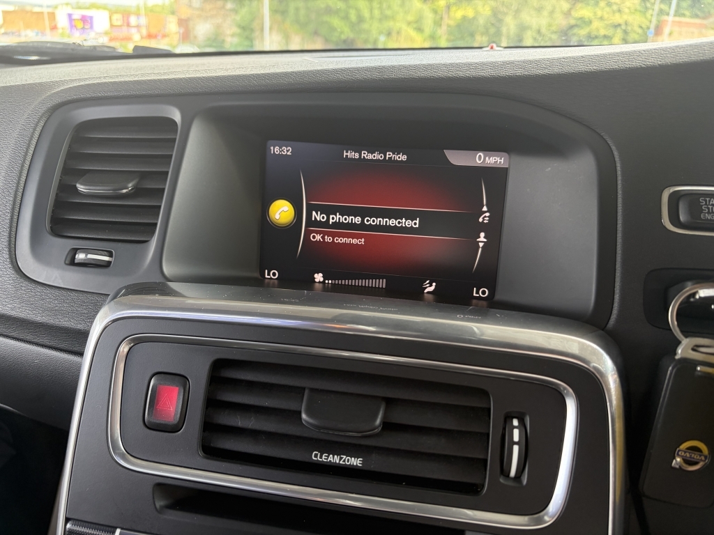 Volvo S60 D4 R-design Lux Nav Black #75