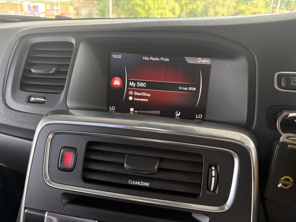 Volvo S60 D4 R-design Lux Nav Black #76