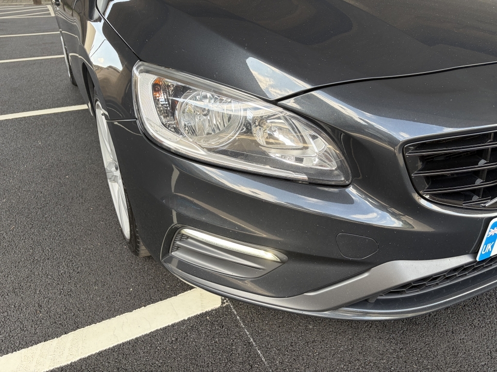 Volvo S60 2.0 D4 R-design Nav Grey #4