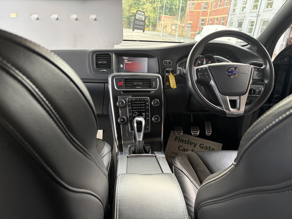 Volvo S60 D4 R-design Lux Nav Black #52