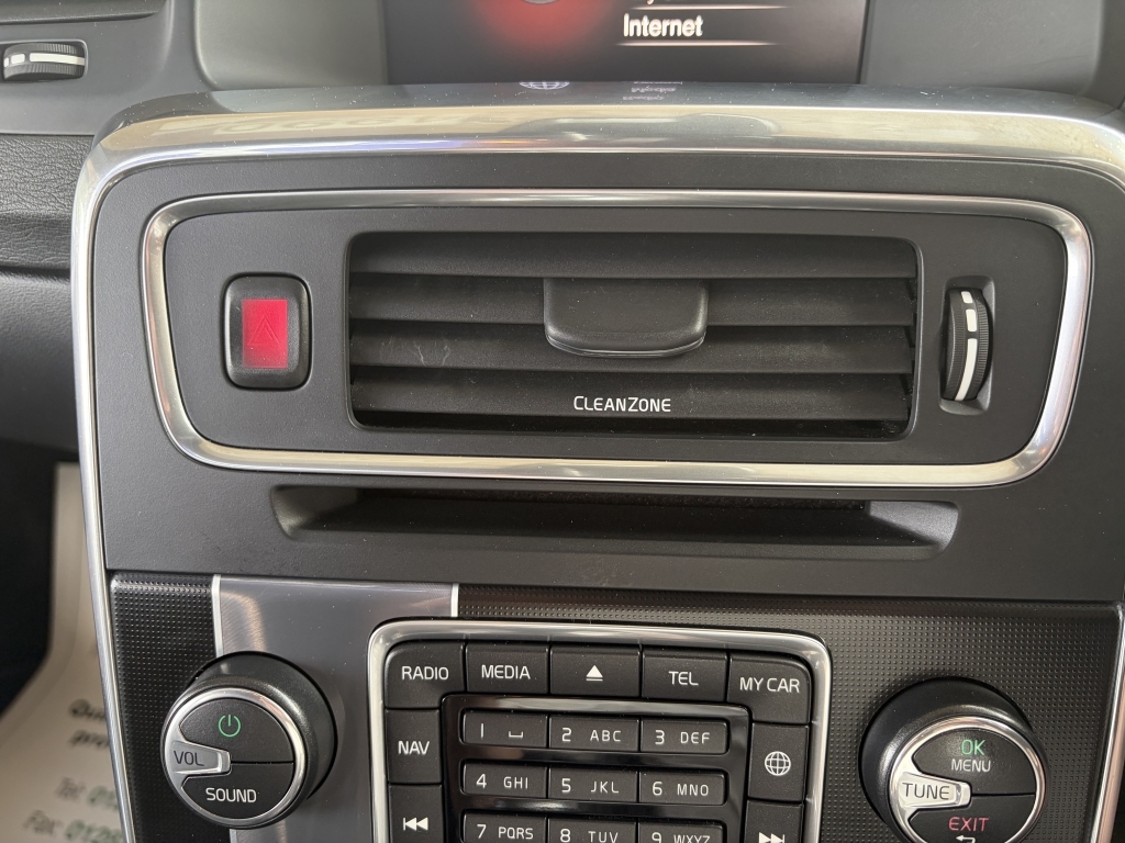 Volvo S60 D4 R-design Lux Nav Black #62