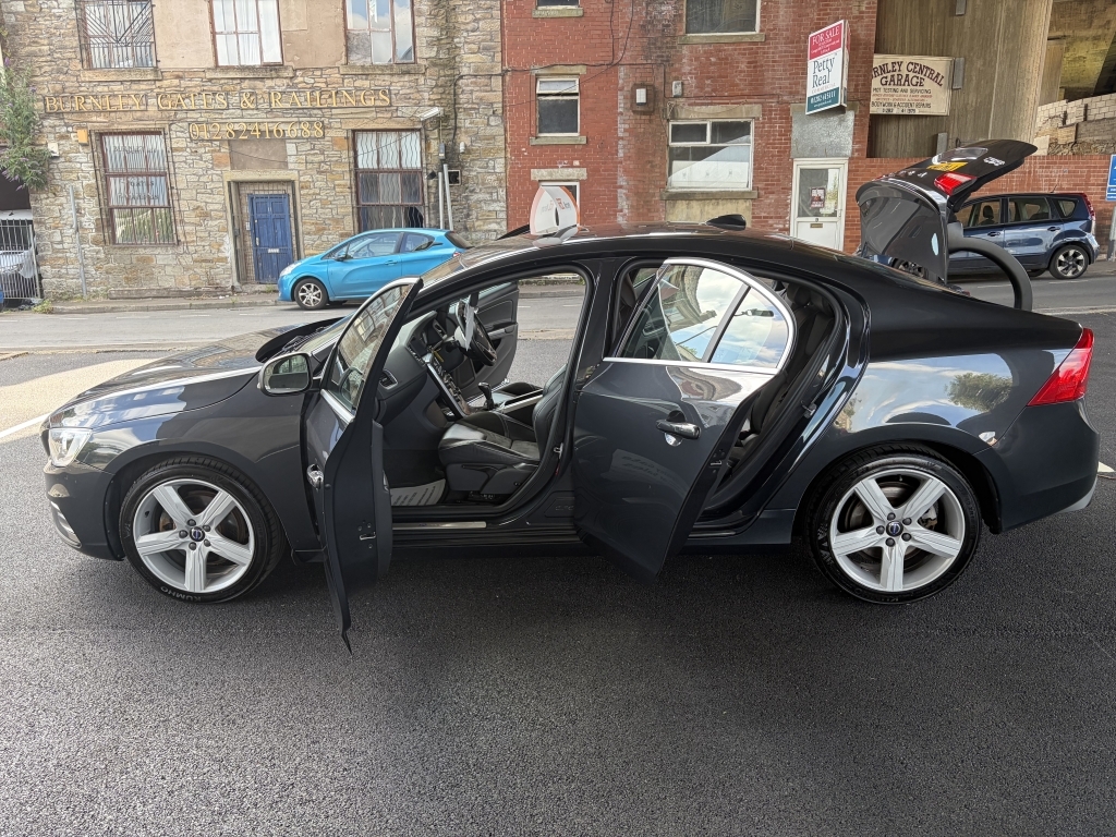 Volvo S60 D4 R-design Lux Nav Black #81