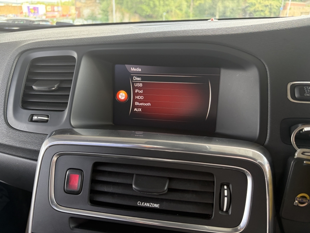 Volvo S60 D4 R-design Lux Nav Black #74