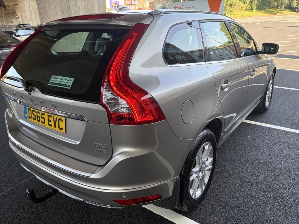 Volvo XC60 D4awd R-design White #10