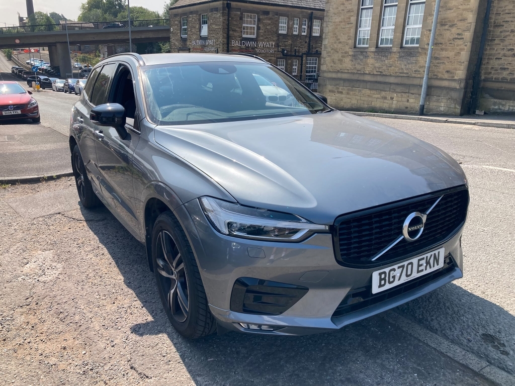 Volvo XC60 B4 R-design Red #1