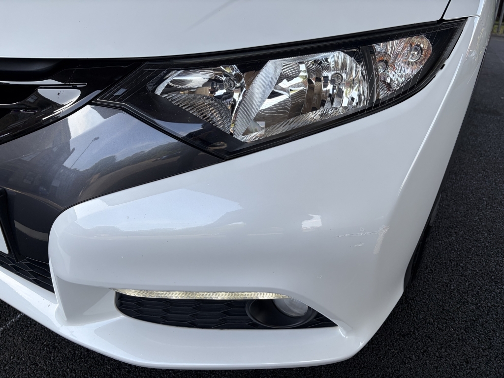 Honda Civic 1.8 I-vtec Es White #6