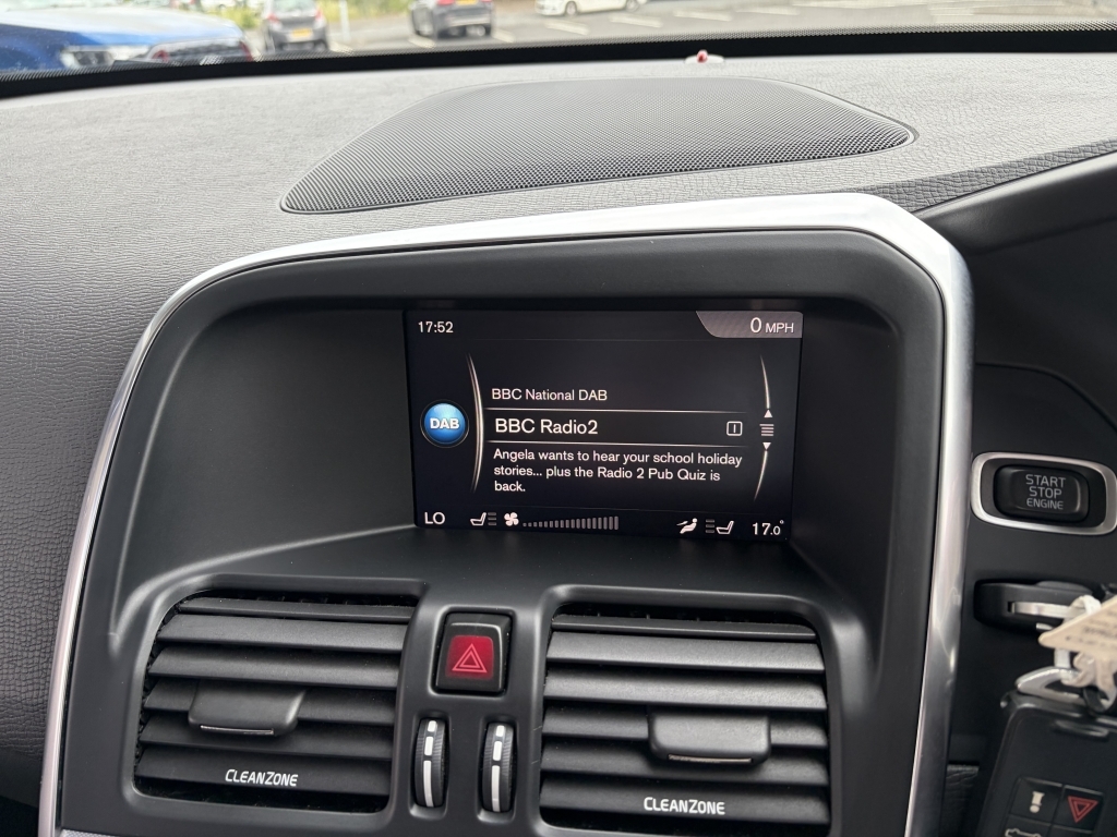 Volvo XC60 2.0 D4 R-design Nav Blue #72