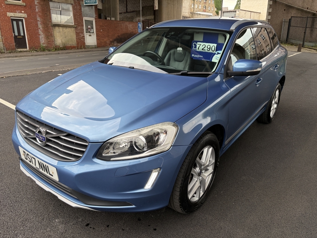 Volvo XC60 2.0 D4 R-design Nav Blue #19