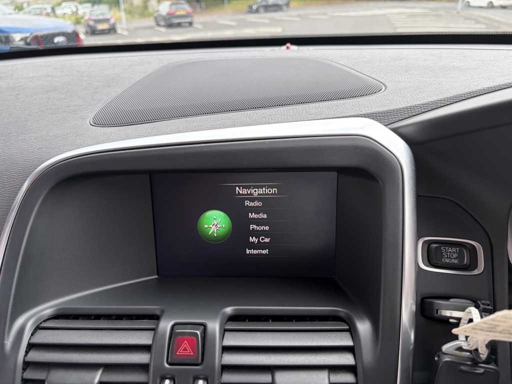 Volvo XC60 2.0 D4 R-design Nav Blue #68