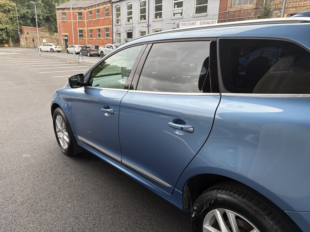 Volvo XC60 2.0 D4 R-design Nav Blue #16